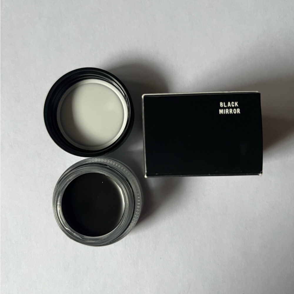 MAC Black Mirror paint pot